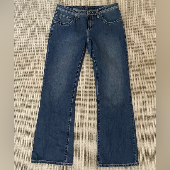 Cowgirl Up Don’t Fence Me In Jeans w/embroidered back pockets Size 12/32 - Picture 2 of 7